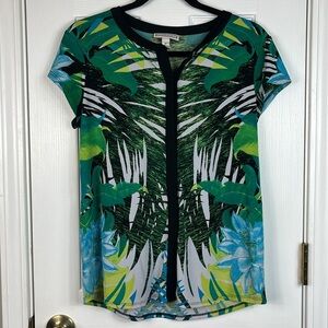Dana Buchman tropical button down top with cap sleeves size medium. 5% spandex